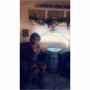 Meet your Posher, Loriene